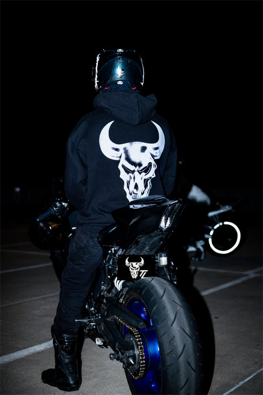 Ultra Heavyweight No
Drawstring Hoodie (WHITE BULL )